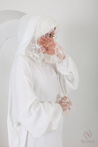 Prayer abaya with integrated hijab, ideal for Salat Aid 2