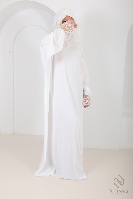 Prayer abaya with integrated hijab, ideal for Salat Aid