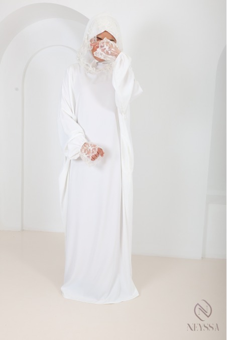 Prayer abaya with integrated hijab, ideal for Salat Aid