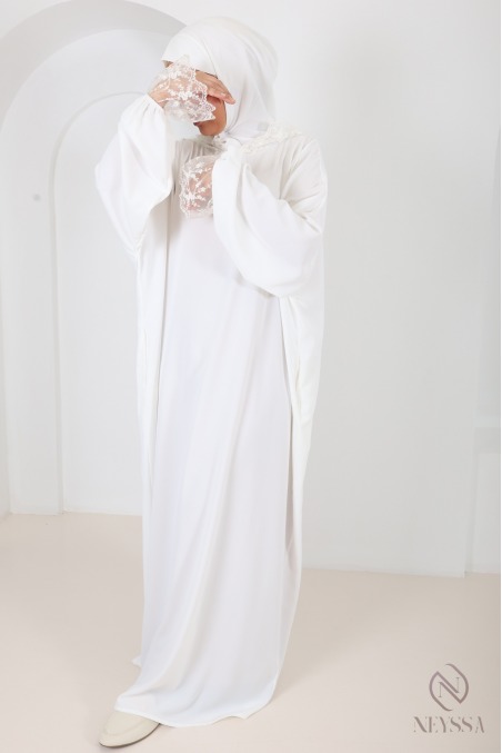 Prayer abaya with integrated hijab, ideal for Salat Aid