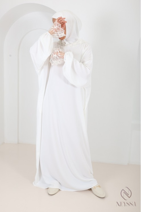 Prayer abaya with integrated hijab, ideal for Salat Aid