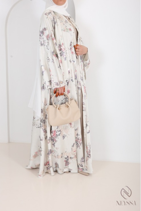 Luxuriöse Kimono-Abaya Dubai mit Umbrella-Schnitt und Holzverzierung
