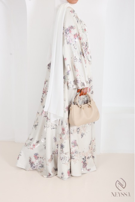 Luxuriöse Kimono-Abaya Dubai mit Umbrella-Schnitt und Holzverzierung