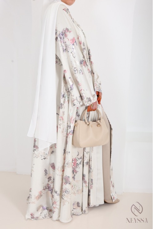 Luxuriöse Kimono-Abaya Dubai mit Umbrella-Schnitt und Holzverzierung
