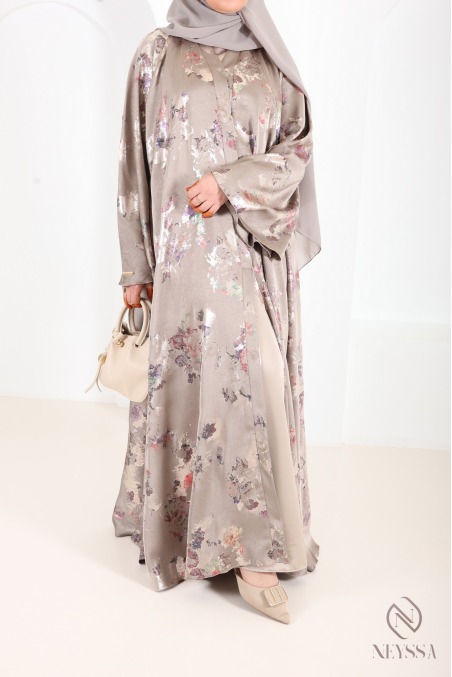 Luxuriöse Kimono-Abaya Dubai mit Umbrella-Schnitt und Holzverzierung