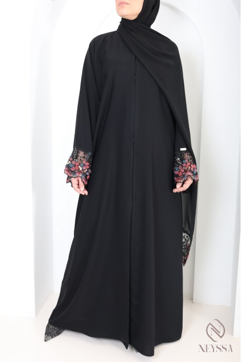 Abaya Dubai black Muslim woman with lace, hijabi outfit idea