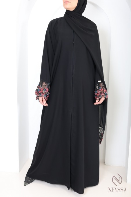 Abaya Dubai black Muslim woman with lace, hijabi outfit idea