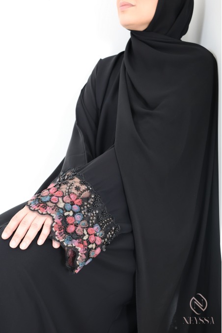 Abaya Dubaï noir femme musulmane à dentelles, idée de tenue hijabi