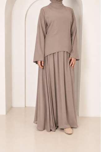 Set taupe Hemd und langem Faltenrock 2