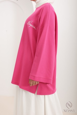 T-shirt rose en maille piquée oversize avec signature Neyssa 2
