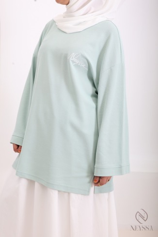 T-shirt oversize femme signé Neyssa, coupe ample, tissu coton 2