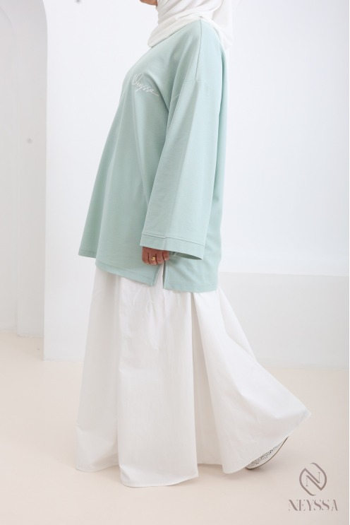 T-shirt oversize femme signé Neyssa, coupe ample, tissu coton