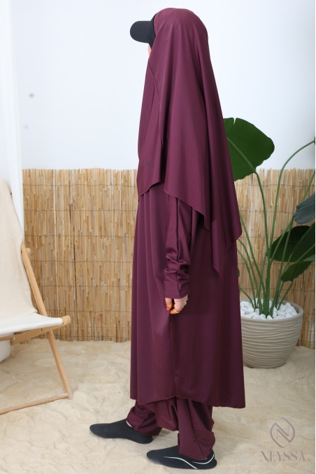 Halblanger Badekhimar in der Farbe Figue, ein unverzichtbarer Burkini