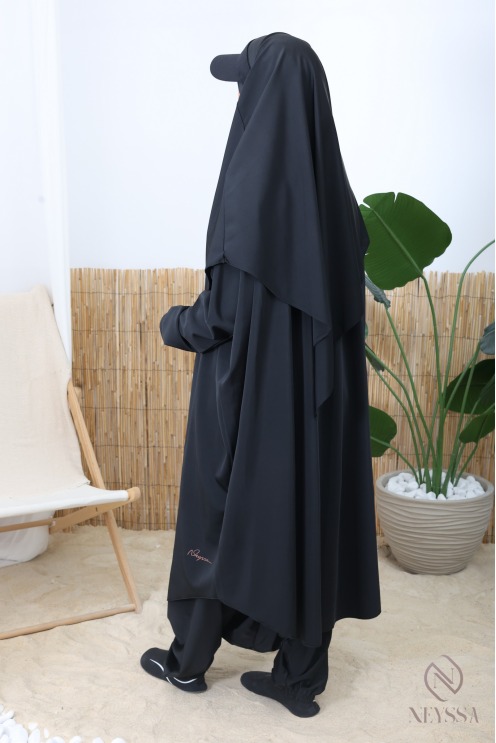 3-piece swim jilbab set with a tie-front khimar, made from Neyssa
