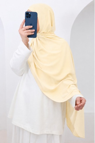 Long jersey hijab in breathable fabric, a lightweight material