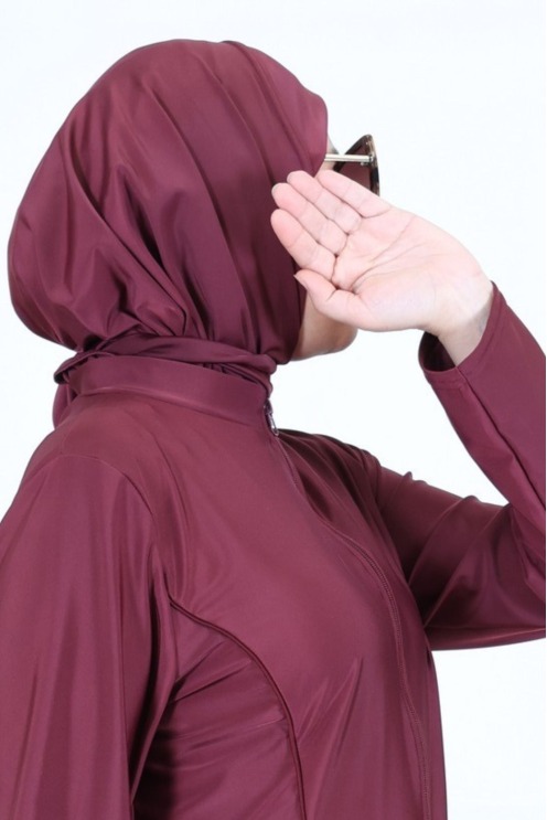 Veiled woman's burkini bathing hood Neyssa Confection summer 2024