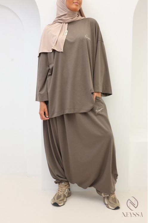 Bequemes, locker sitzendes Damen-Set im Sportswear-Stil von Neyssa