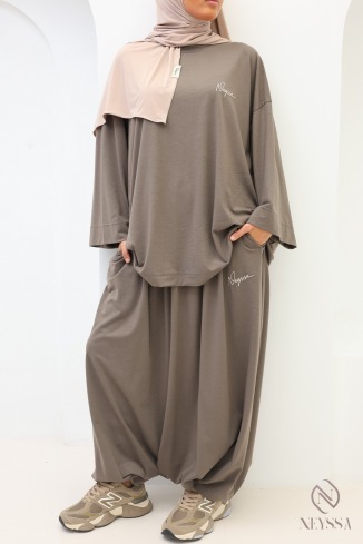 Neyssa Women's Loose-Fitting, Comfortable Sportswear Set