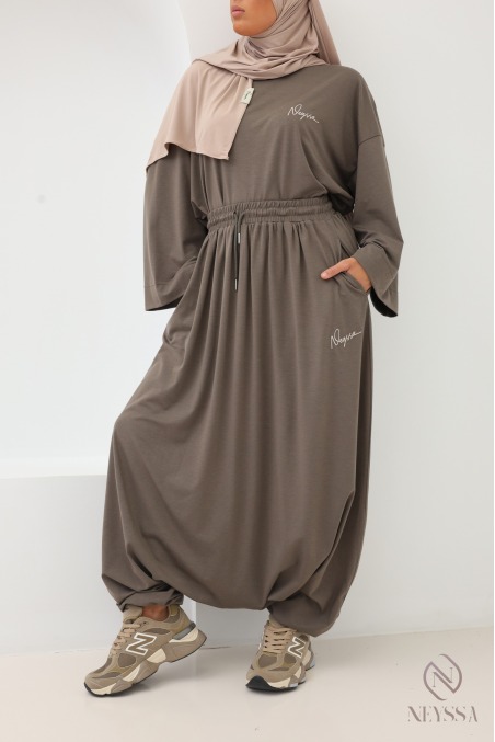 Neyssa Women's Loose-Fitting, Comfortable Sportswear Set