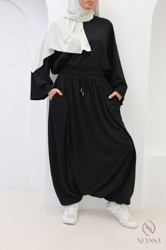 Ensemble sportswear modeste tee-shirt oversize et sarouel 2