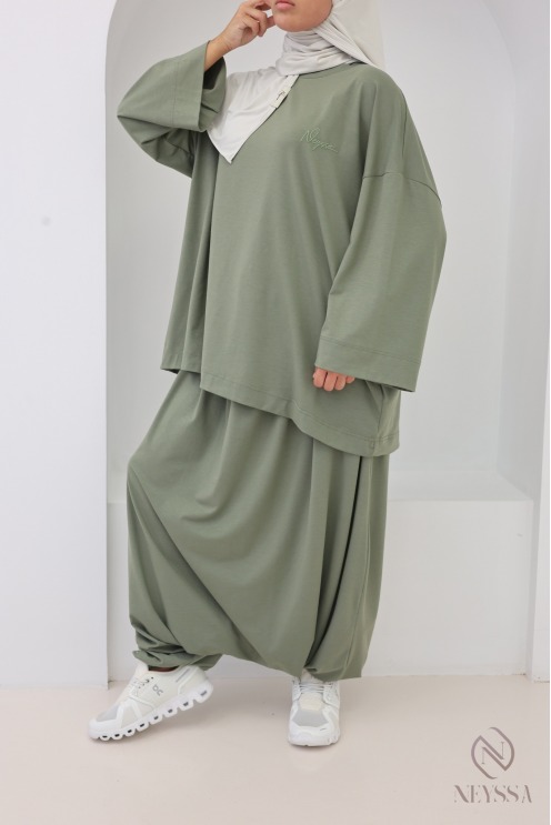 Bequemes Set in Khaki mit Haremshose und praktischen Taschen
