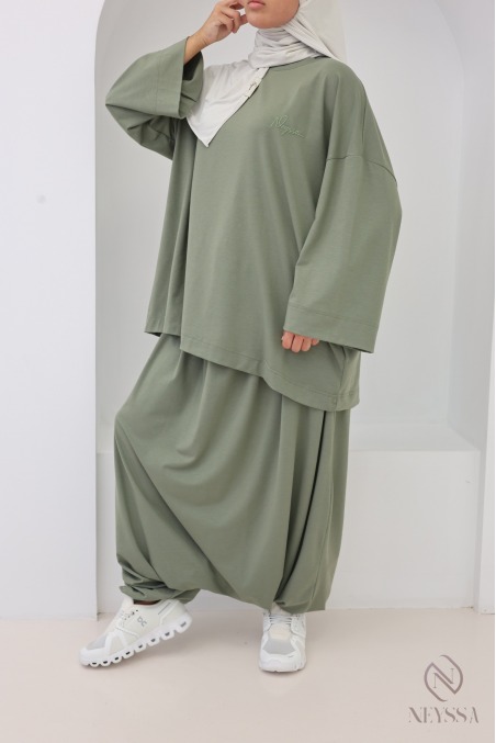 Bequemes Set in Khaki mit Haremshose und praktischen Taschen