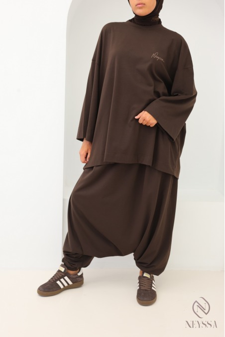 Casual harem pants set for a trendy Neyssa sportswear look