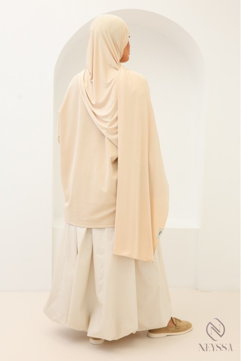 Langer Hijab aus weichem, fließendem Jersey von Neyssa Confection