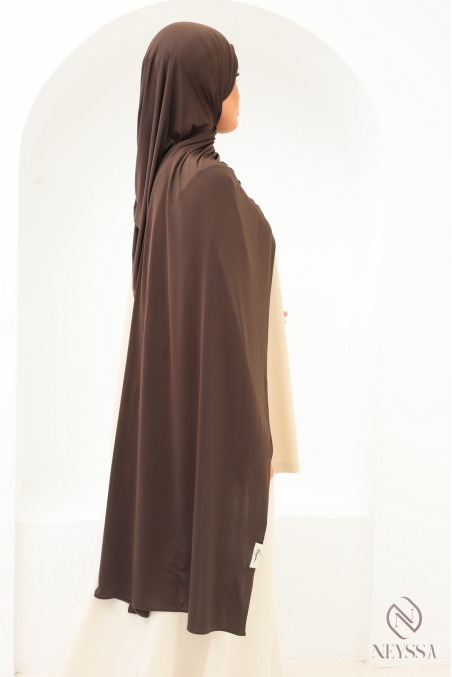 Long, soft liquid jersey hijab by Neyssa Confection