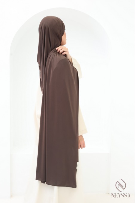 Long, soft liquid jersey hijab by Neyssa Confection
