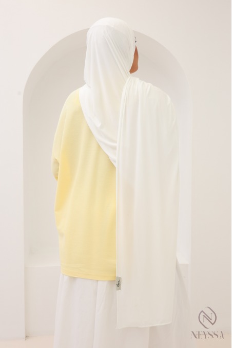 Long, soft liquid jersey hijab by Neyssa Confection