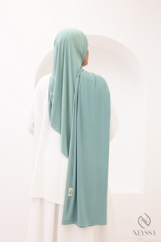 Long, soft liquid jersey hijab by Neyssa Confection