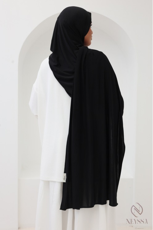 Langer Hijab aus weichem, fließendem Jersey von Neyssa Confection