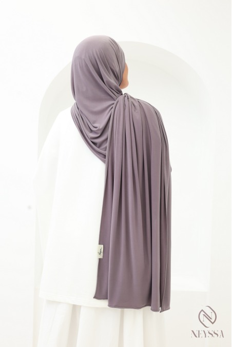 Luxuriöser Premium-Jersey-Hijab von Neyssa Confection