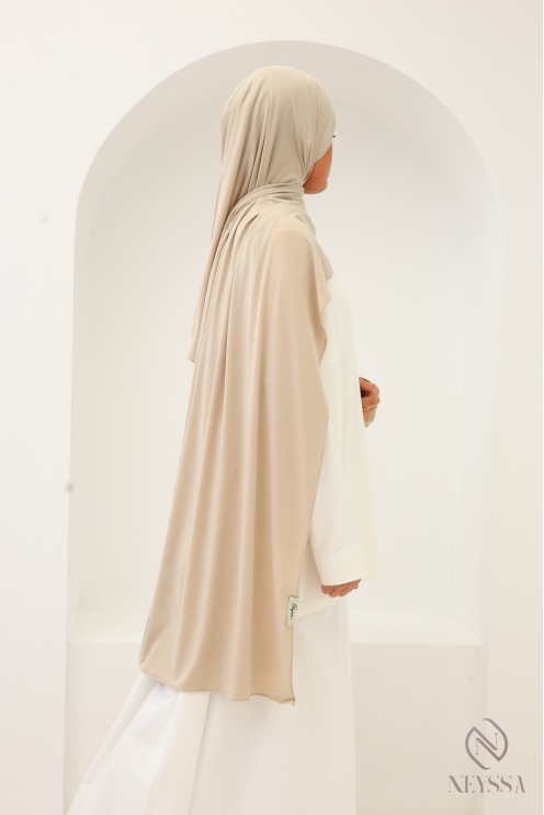 Luxuriöser Premium-Jersey-Hijab von Neyssa Confection