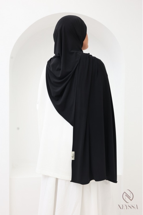 Luxuriöser Premium-Jersey-Hijab von Neyssa Confection