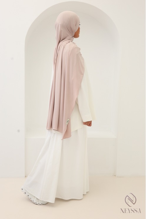 Luxuriöser Premium-Jersey-Hijab von Neyssa Confection
