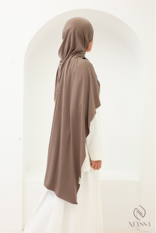 Luxuriöser Premium-Jersey-Hijab von Neyssa Confection
