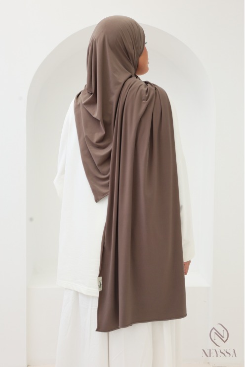 Luxuriöser Premium-Jersey-Hijab von Neyssa Confection