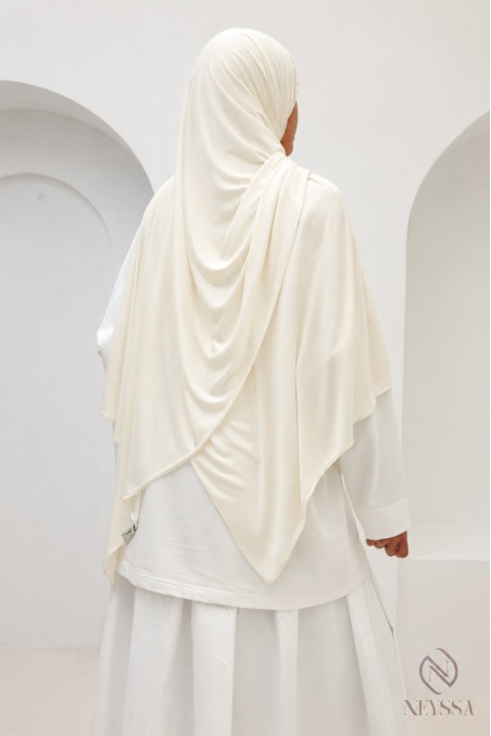 Bamboo-modal jersey hijab perfect for any season by Neyssa Confection