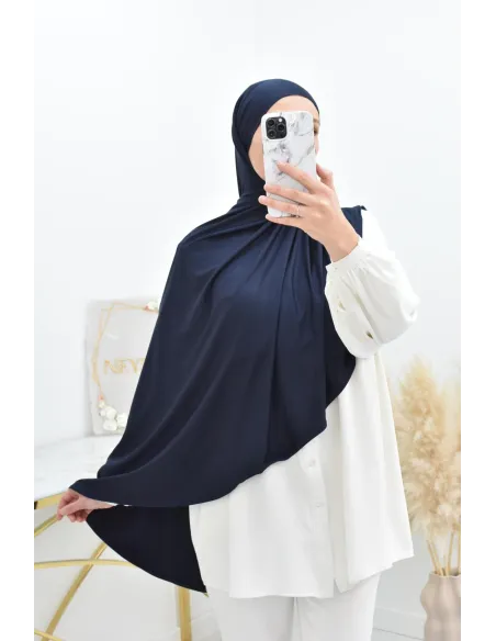 Long, easy-to-put-on modal-cotton hijab, lightweight hijab