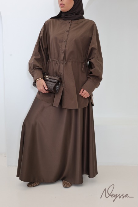 Brown satin flared maxi skirt with belt