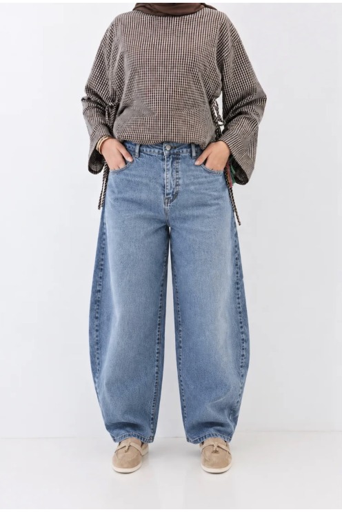 Trendy Barrel-Fit Cotton Denim Jeans