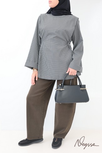 Lange Bluse mit karierter Schürze im japanischen Stil 2