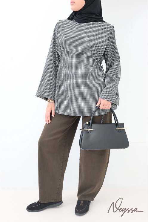 Long Blouse with Japanese-Style Checkered Apron
