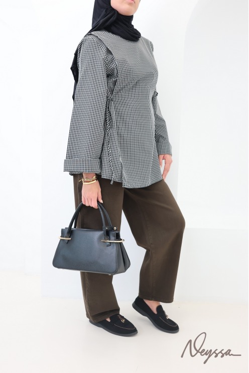 Long Blouse with Japanese-Style Checkered Apron