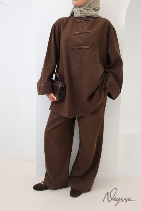 Set aus weiter Hose und langem Oberteil mit chinesischen Knöpfen