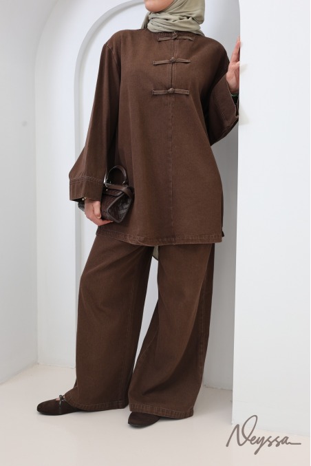 Set aus weiter Hose und langem Oberteil mit chinesischen Knöpfen