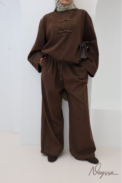 Set aus weiter Hose und langem Oberteil mit chinesischen Knöpfen