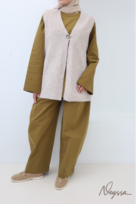 Beige, sleeveless, V-neck, wool-effect knit cardigan